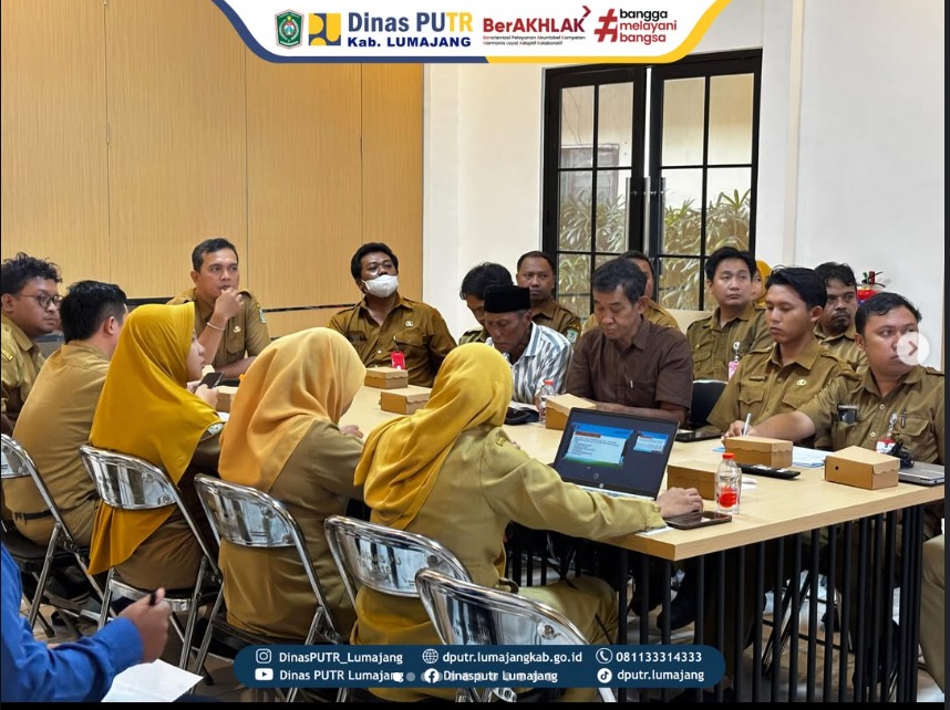 Hari Senin, 18 Mei 2026 lalu, Dinas Pekerjaan Umum dan Tata Ruang (DPUTR) Kabupaten Lumajang baru saja menggelar Forum Konsultasi Publik (FKP). Agenda utama kita kali ini adalah melakukan Peninjauan Ulang Standar Pelayanan sekaligus membedah hasil Survei 